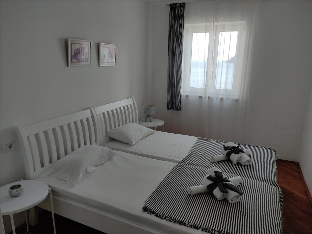 Apartmani More Petrovac Exterior photo